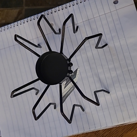 Spider Candle Holder - Picture 3 of 16